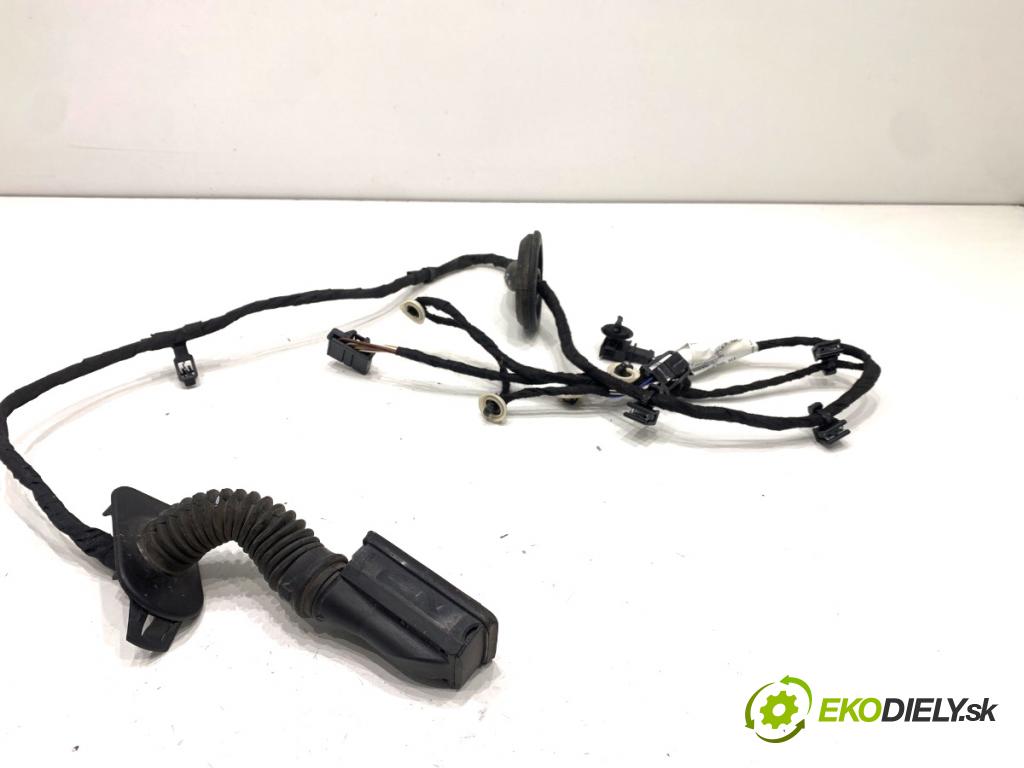 SKODA SCALA liftback 2022 110 kW 1.5 TSI 1495 káblovačka dveře zadní část levý TAB019541B