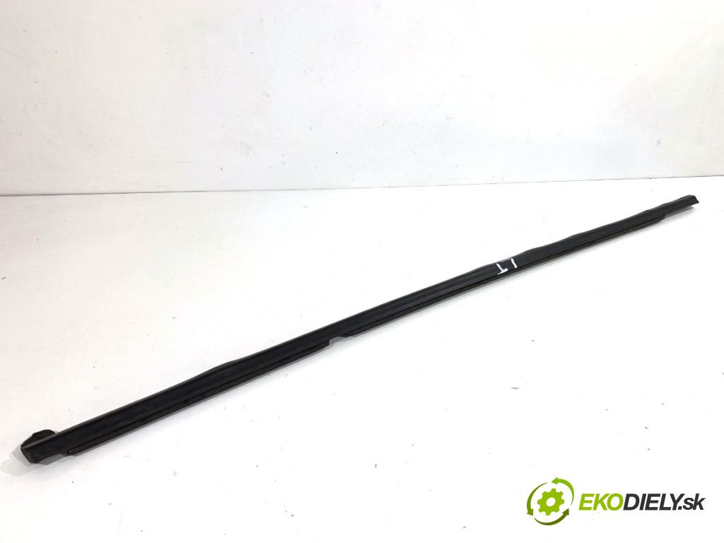 SKODA SCALA liftback 2022 110 kW 1.5 TSI 1495 lišta Sbírání: zadní část levý 654839477A