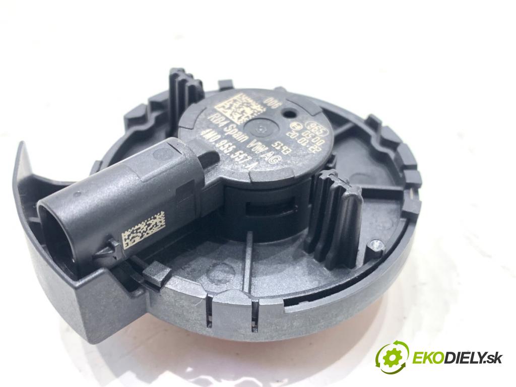 SKODA SCALA liftback 2022 110 kW 1.5 TSI 1495 Snímač nárazu 4M0955557A (Snímač nárazu)