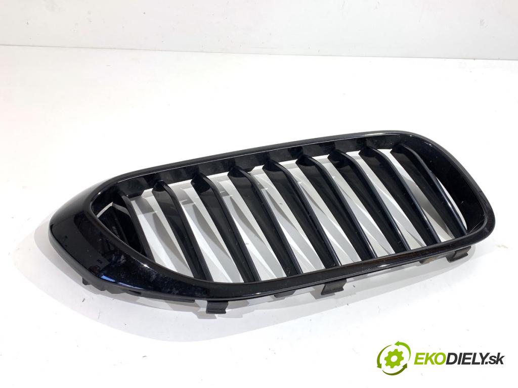 BMW G31 Kombi 2020 140 kW 520 d 1995 mřížka maska mřížky pravá 7383520 (Přední mřížka (maska chladiče))