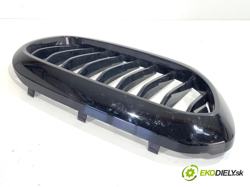 BMW G31 Kombi 2020 140 kW 520 d 1995 mřížka maska mřížky pravá 7383520 (Přední mřížka (maska chladiče))