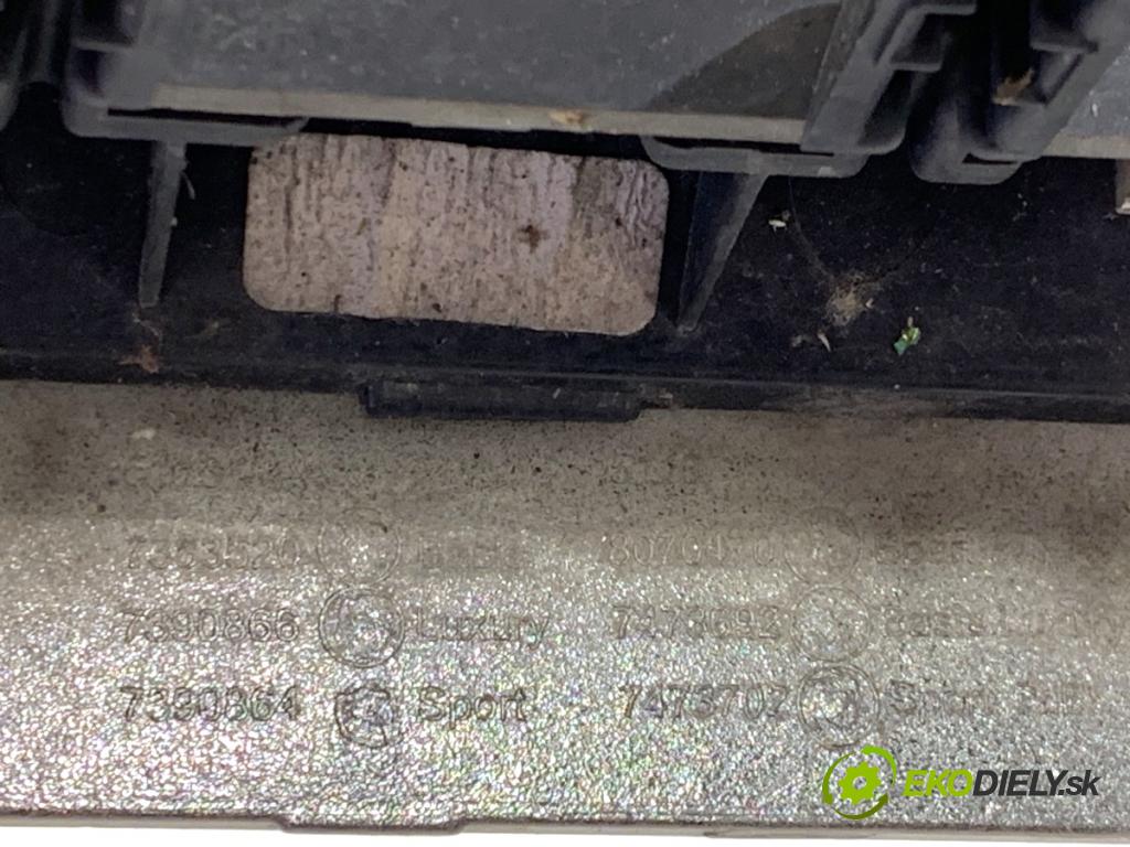 BMW G31 Kombi 2020 140 kW 520 d 1995 mřížka maska mřížky pravá 7383520 (Přední mřížka (maska chladiče))