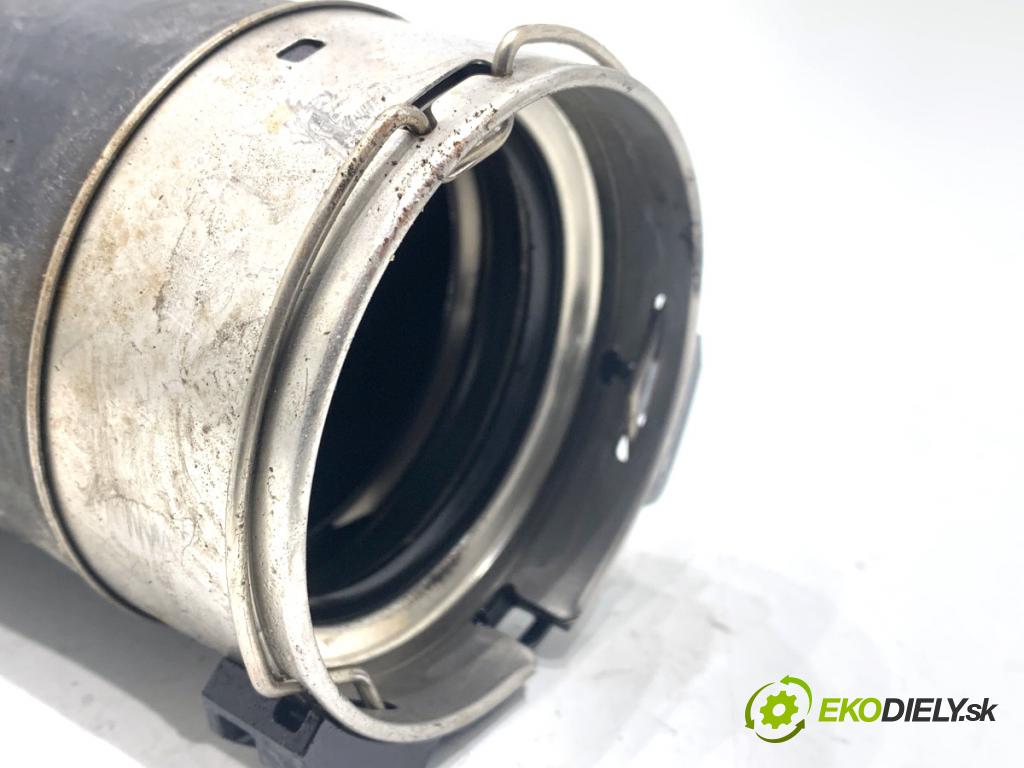 BMW G31 Kombi 2020 140 kW 520 d 1995 Rúra vzduchu intercoolera 8580080