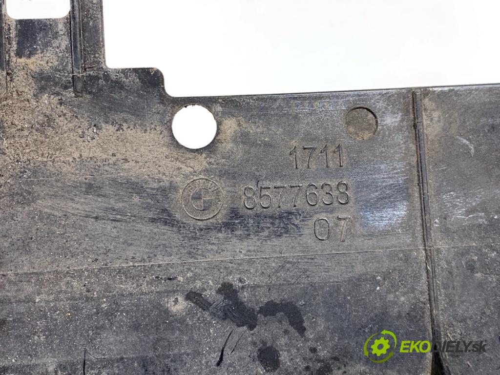 BMW G31 Kombi 2020 140 kW 520 d 1995 Lišta intercoolera Volant vzduchu 8577638