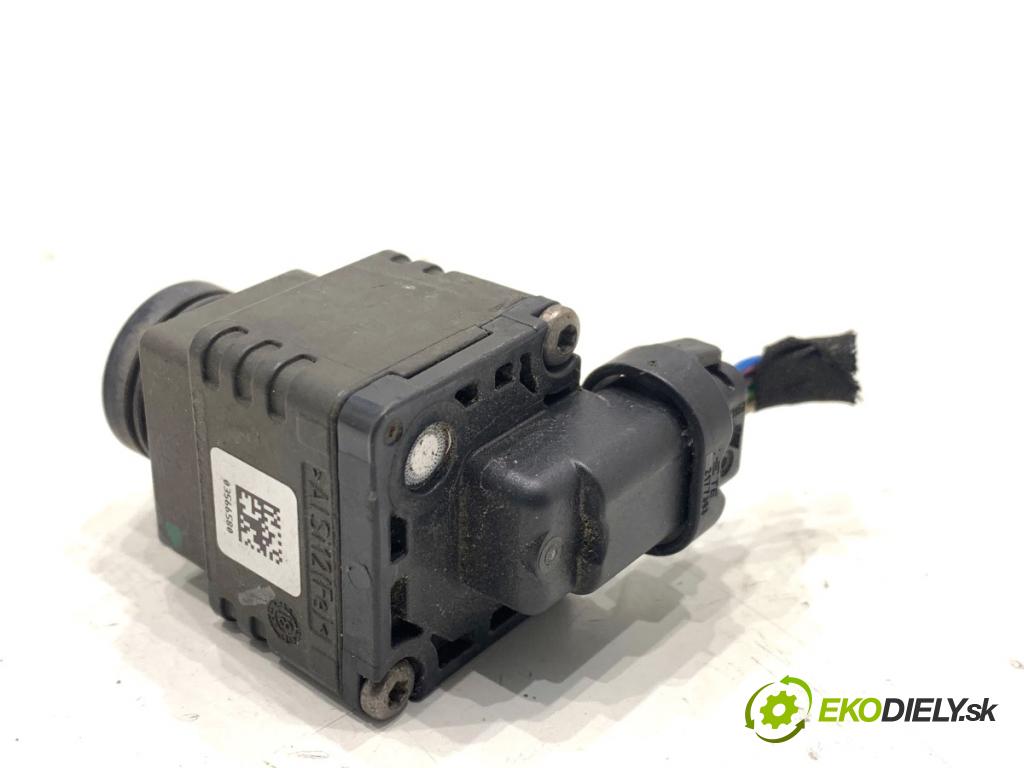 BMW G31 Kombi 2020 140 kW 520 d 1995 KAMERA predný 7944131