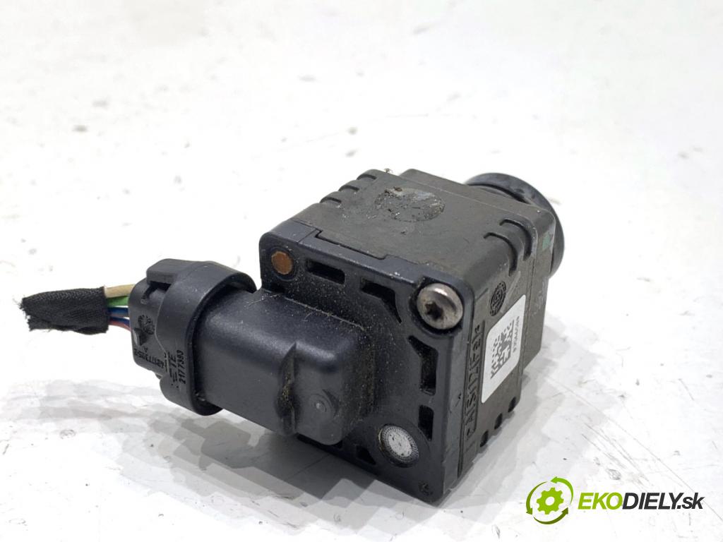 BMW G31 Kombi 2020 140 kW 520 d 1995 KAMERA predný 7944131