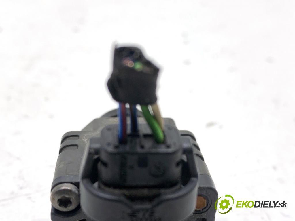 BMW G31 Kombi 2020 140 kW 520 d 1995 KAMERA predný 7944131