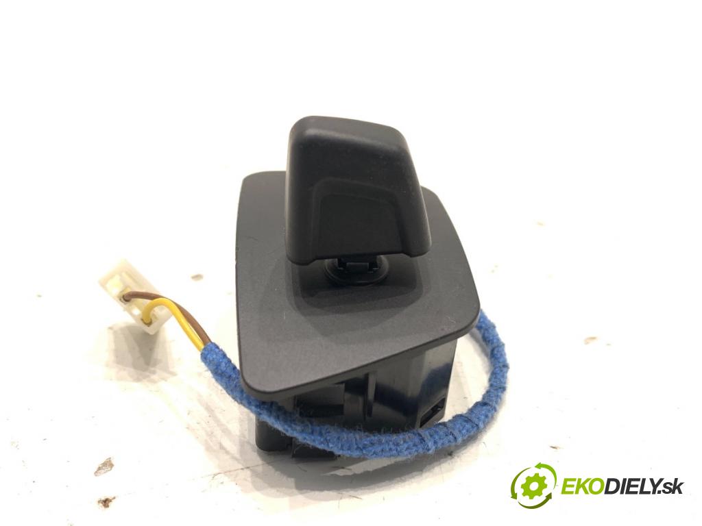 BMW G31 Kombi 2020 140 kW 520 d 1995 přepínač nastavení volantu 9496254 (Páčky pod volantem)