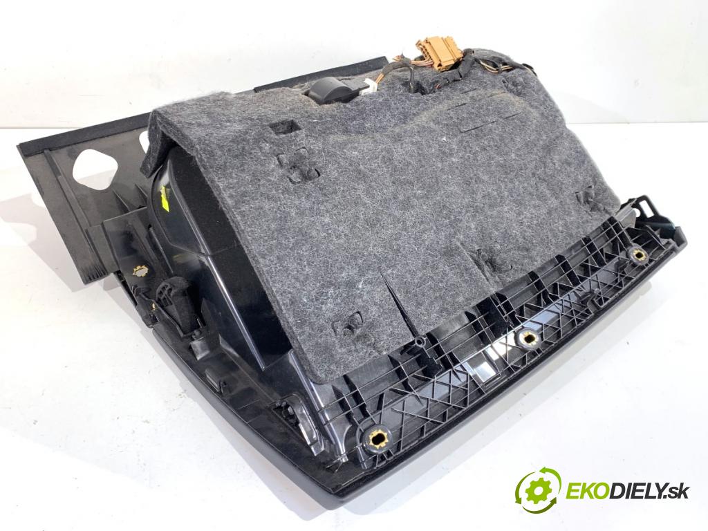 AUDI A6 C7 Kombi 2016 200 kW 3.0 TDI quattro 2967 Priehradka, kastlík spolujazdca 4G8857035D (Priehradka (kastlík))