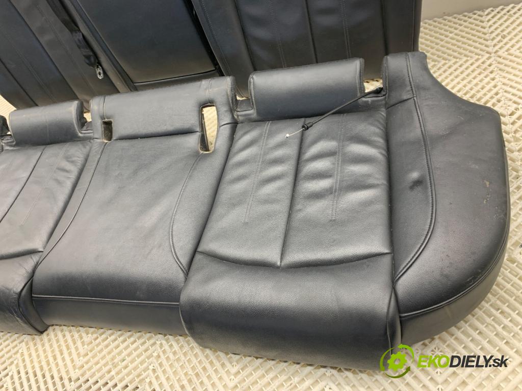 AUDI A6 C7 Kombi 2016 200 kW 3.0 TDI quattro 2967 Sedadlo druhý rad