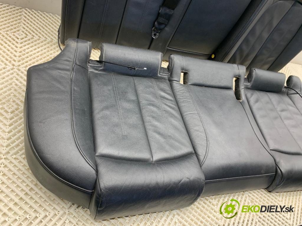 AUDI A6 C7 Kombi 2016 200 kW 3.0 TDI quattro 2967 Sedadlo druhý rad