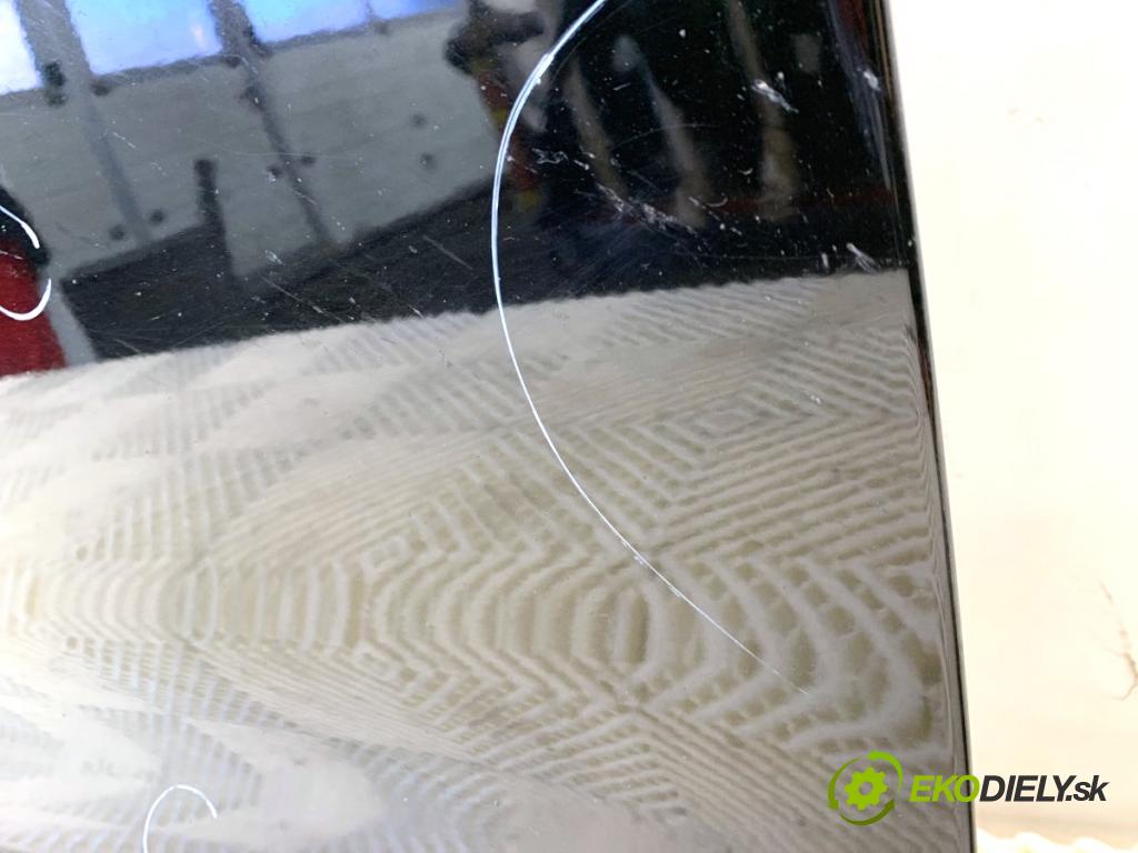 AUDI A6 C7 Kombi 2016 200 kW 3.0 TDI quattro 2967 dveře pravý přední část LY9T