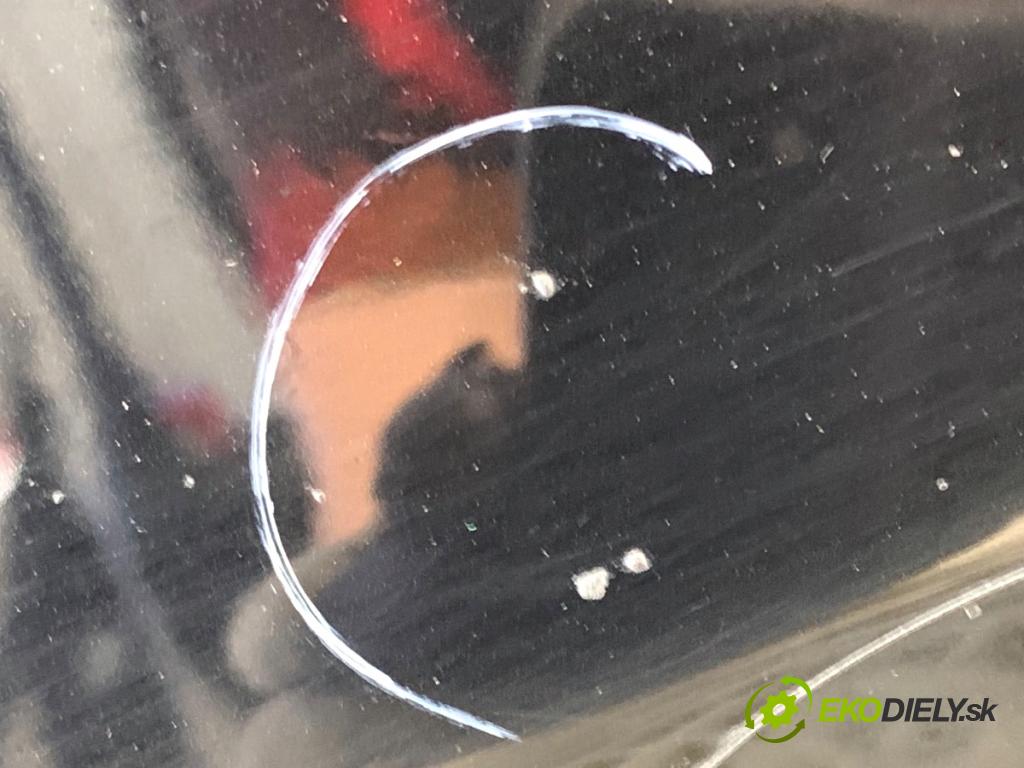 AUDI A6 C7 Kombi 2016 200 kW 3.0 TDI quattro 2967 dveře pravý přední část LY9T