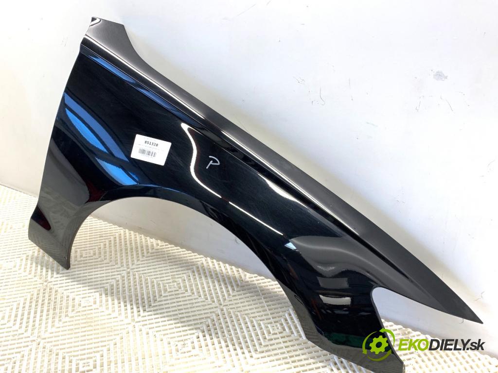 AUDI A6 C7 Kombi 2016 200 kW 3.0 TDI quattro 2967 Blatník pravy predný LY9T: