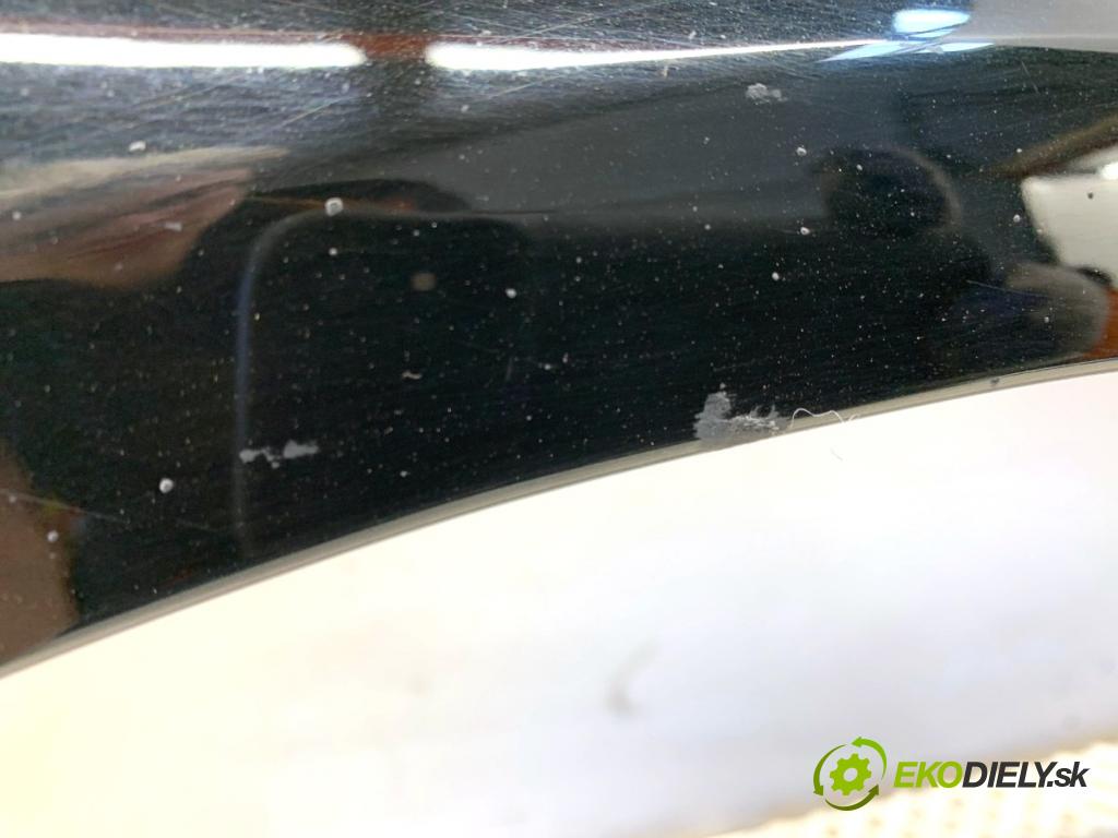 AUDI A6 C7 Kombi 2016 200 kW 3.0 TDI quattro 2967 Blatník pravy predný LY9T: