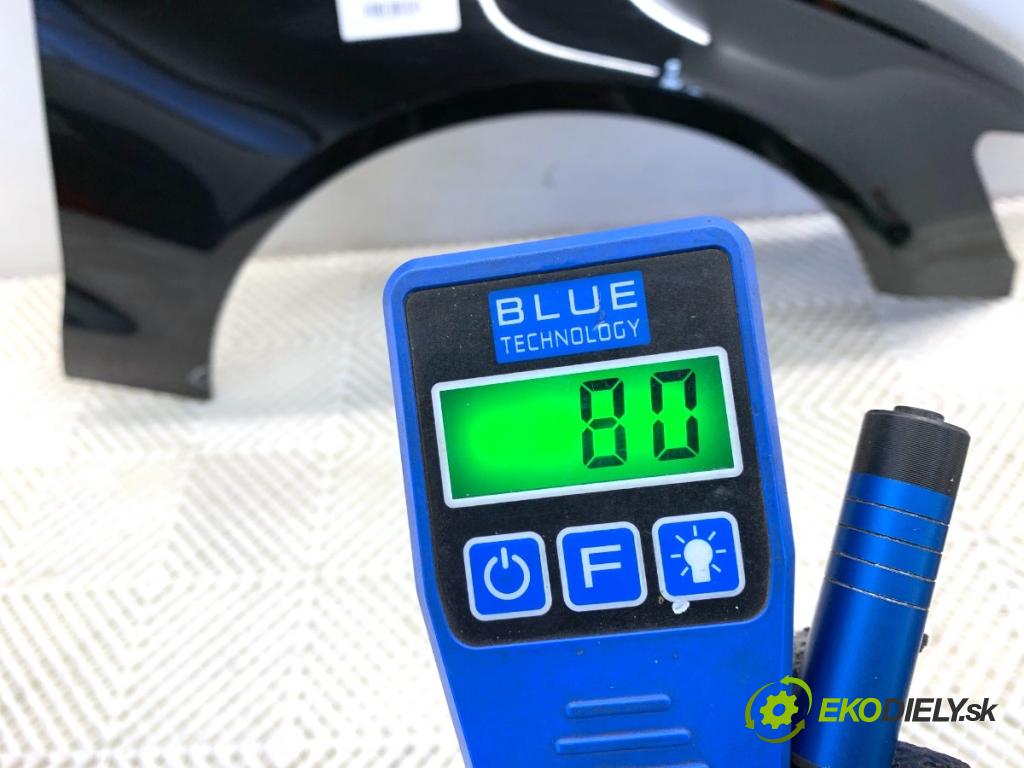 AUDI A6 C7 Kombi 2016 200 kW 3.0 TDI quattro 2967 Blatník pravy predný LY9T: