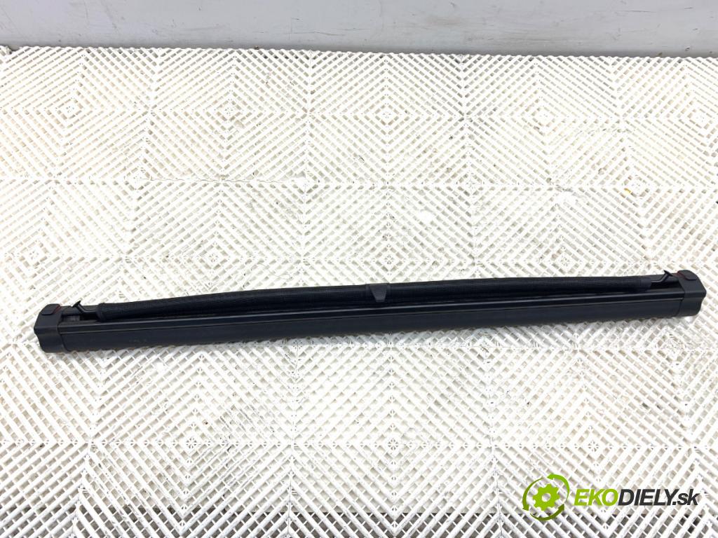 AUDI A6 C7 Kombi 2016 200 kW 3.0 TDI quattro 2967 Roleta síťka  (Interiér ostatní)