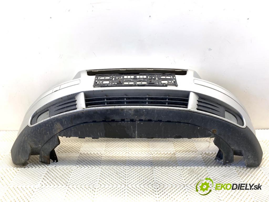 VOLVO V50 Kombi 2006 80 kW 1.6 D 1560 Nárazník predný  (Kľučka dverí ostatné)