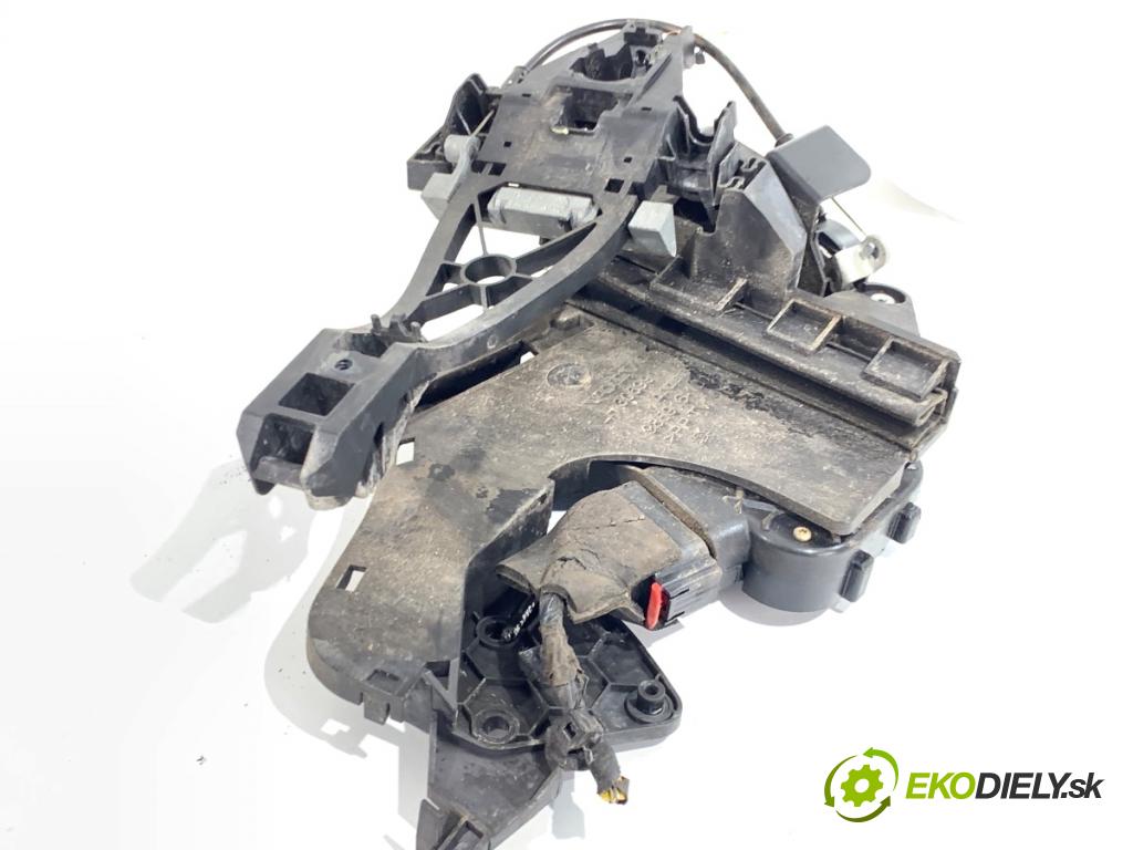 VOLVO V50 Kombi 2006 80 kW 1.6 D 1560 zámok dveře levý zadní část 30699111