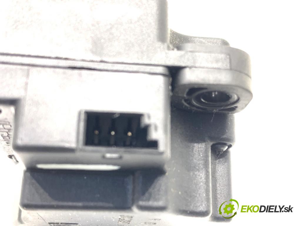 VOLVO V50 Kombi 2006 80 kW 1.6 D 1560 Motor kúrenia 4N5H-19E616-AC