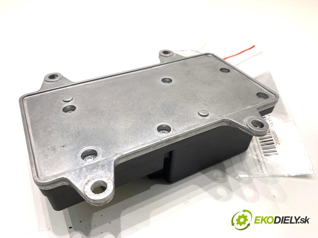 VOLVO V50 Kombi 2006 80 kW 1.6 D 1560 senzor airbag 30773401 (Snímač)