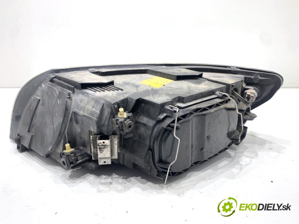 VOLVO V50 Kombi 2006 80 kW 1.6 D 1560 Svetlomet pravy predný