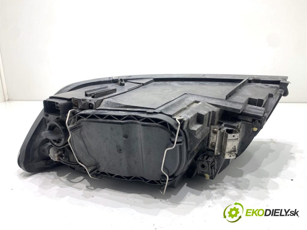 VOLVO V50 Kombi 2006 80 kW 1.6 D 1560 Svetlomet pravy predný