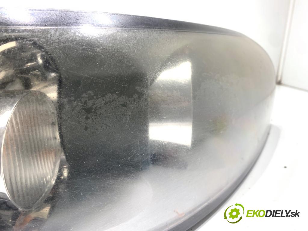 VOLVO V50 Kombi 2006 80 kW 1.6 D 1560 Svetlomet pravy predný