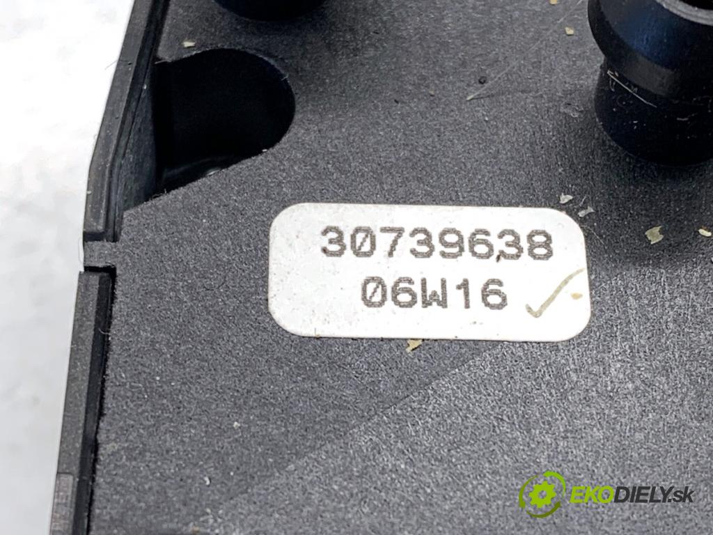 VOLVO V50 Kombi 2006 80 kW 1.6 D 1560 SPÍNAČE: volantu 30739638