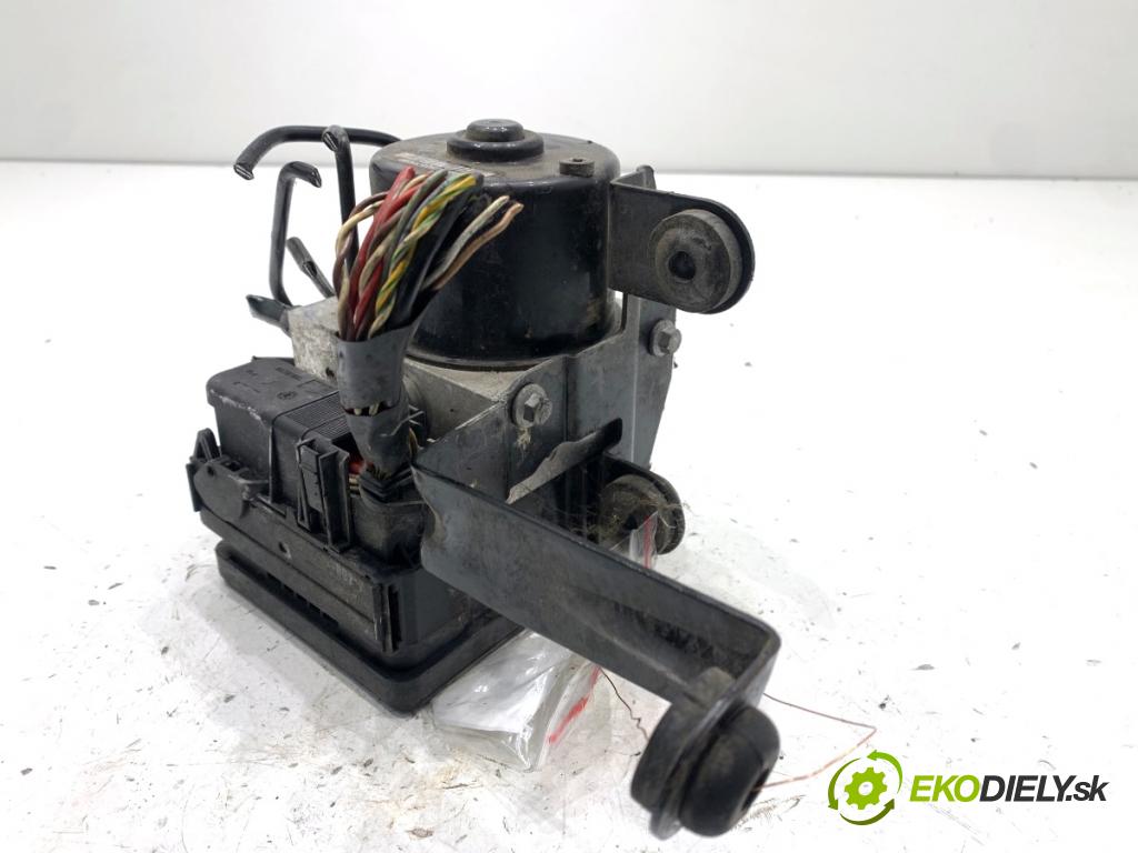 VOLVO V50 Kombi 2006 80 kW 1.6 D 1560 Pumpa ABS 4N51-2C405-GA (Pumpa ABS)