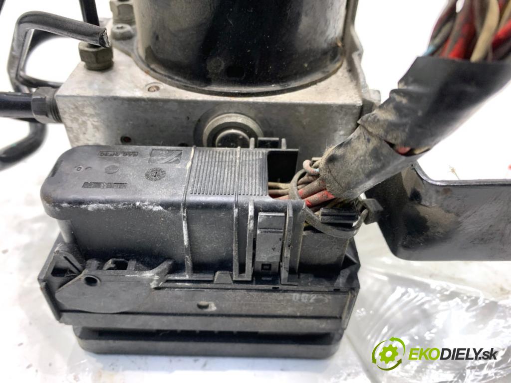 VOLVO V50 Kombi 2006 80 kW 1.6 D 1560 Pumpa ABS 4N51-2C405-GA (Pumpa ABS)