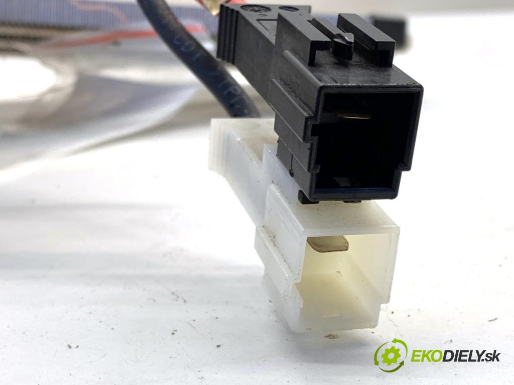 VOLVO V50 Kombi 2006 80 kW 1.6 D 1560 Výhrevné teleso, radiátor kúrenia 3M51-18K463-FB (Radiátor kúrenia)