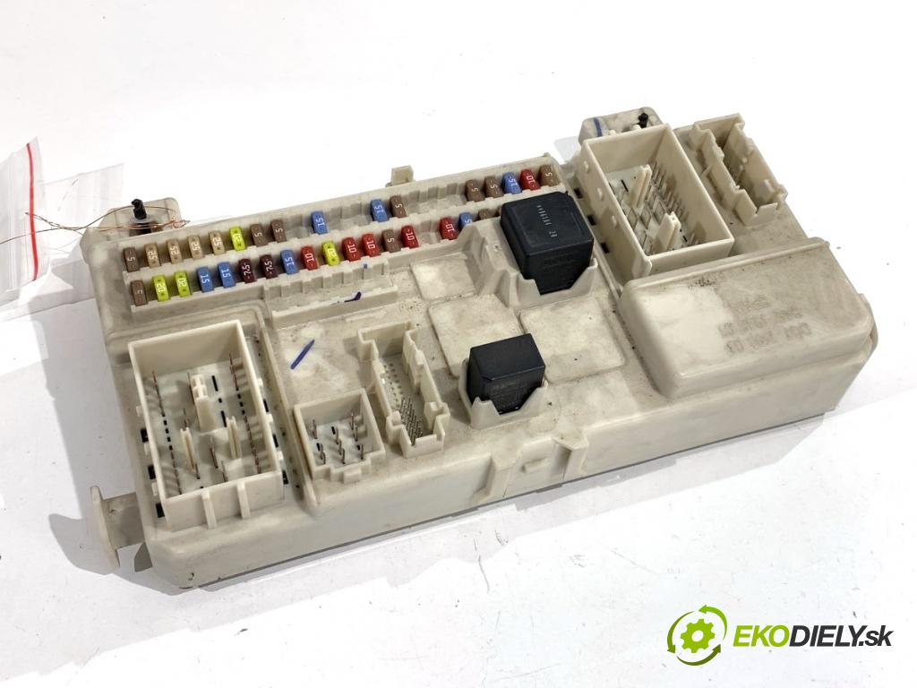 VOLVO V50 Kombi 2006 80 kW 1.6 D 1560 modul BSI 30765015 (Pojistková skříňka)