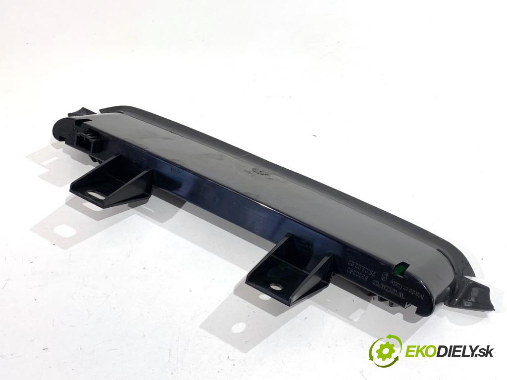 VOLVO V50 Kombi 2006 80 kW 1.6 D 1560 světlo brzdových světel 8620290