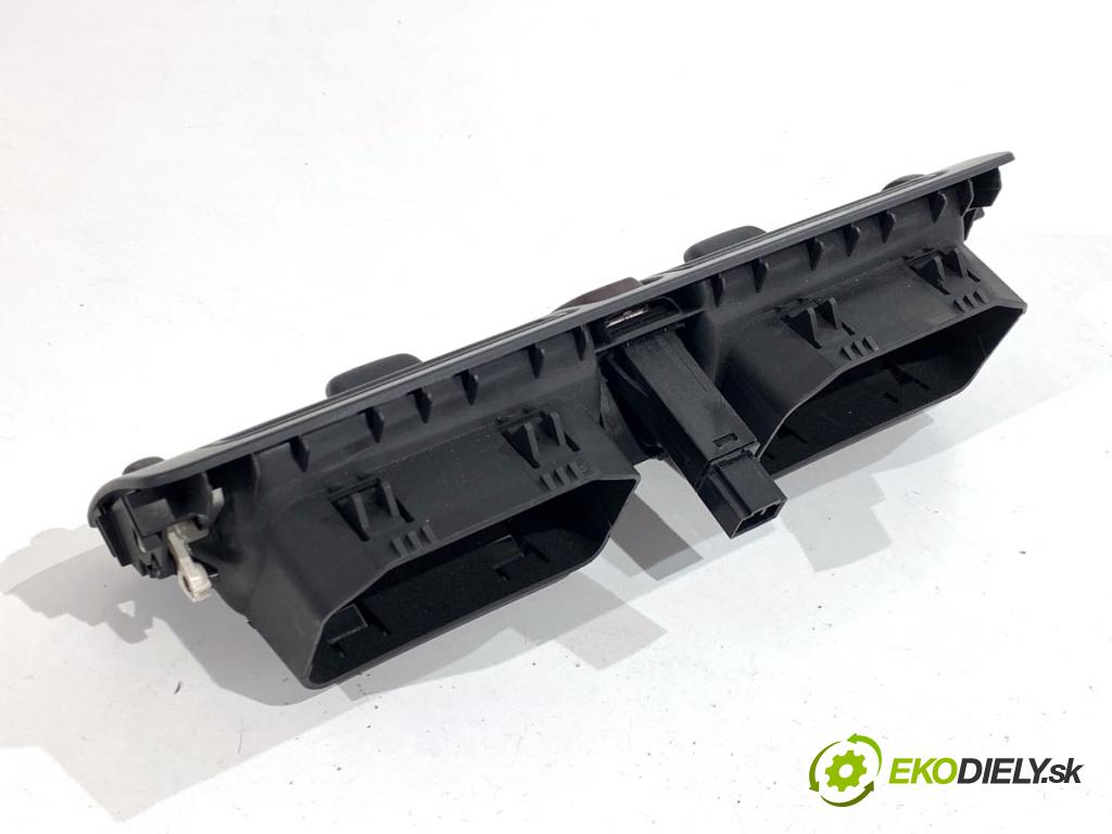 VOLVO V50 Kombi 2006 80 kW 1.6 D 1560 mří topení přední část