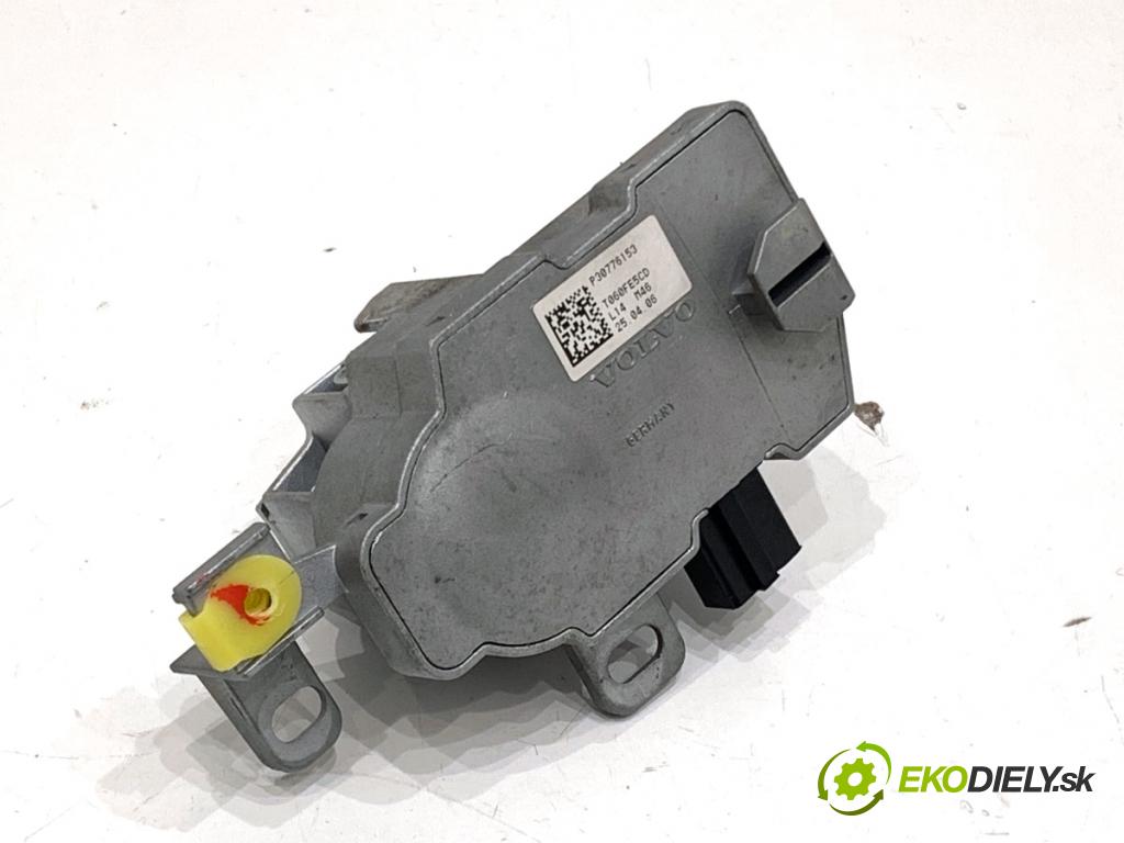 VOLVO V50 Kombi 2006 80 kW 1.6 D 1560 blokáda volantu P30776153 (Řízení ostatní)