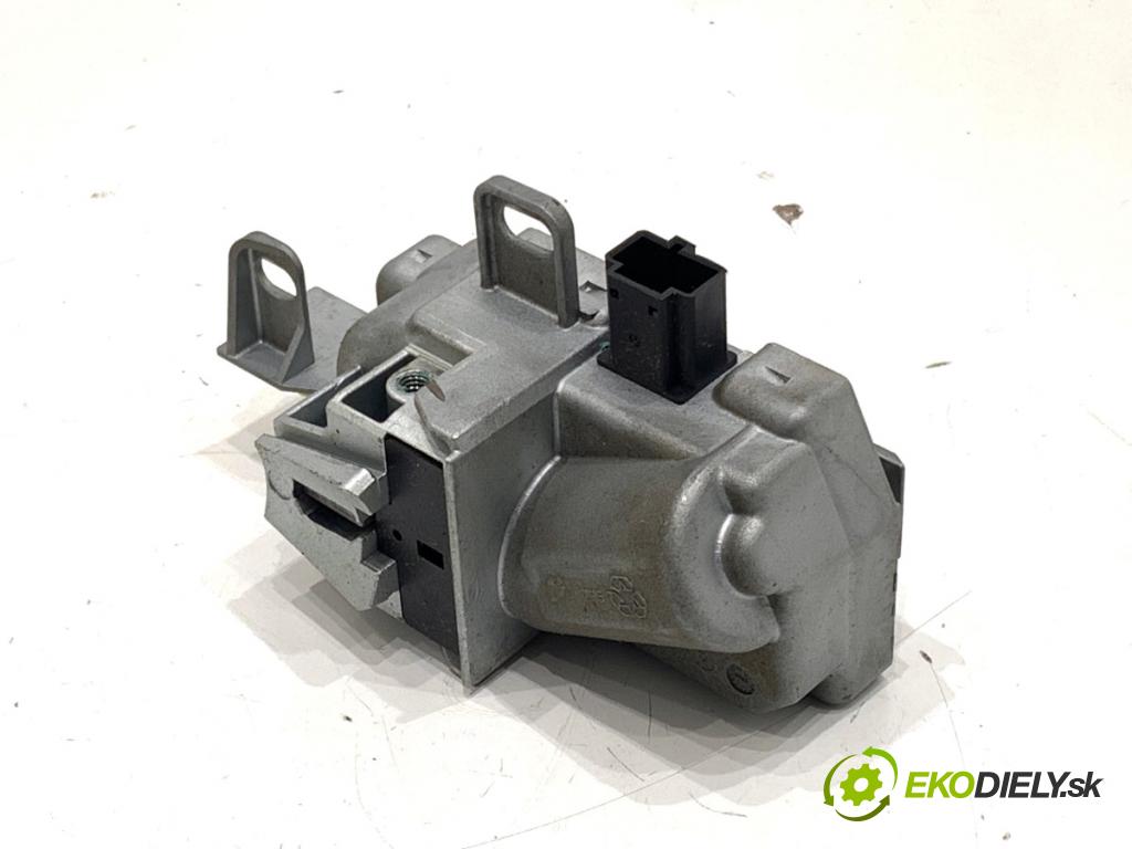 VOLVO V50 Kombi 2006 80 kW 1.6 D 1560 blokáda volantu P30776153 (Riadenie ostatné)