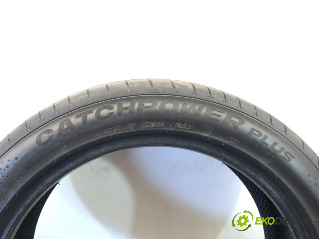 --- ---      PNEUMATIKA: 2X 205/50 17" plus