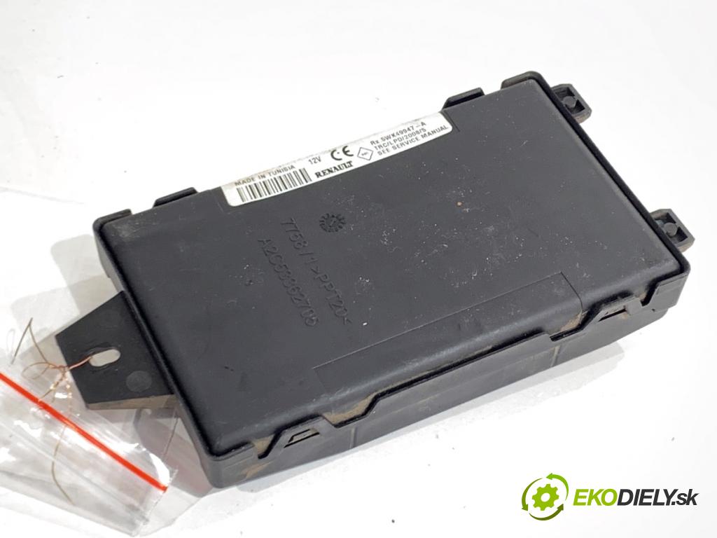 DACIA DUSTER SUV 2011 66 kW 1.5 dCi (HSAJ) 1461 modul BCM komfortu 8201068829