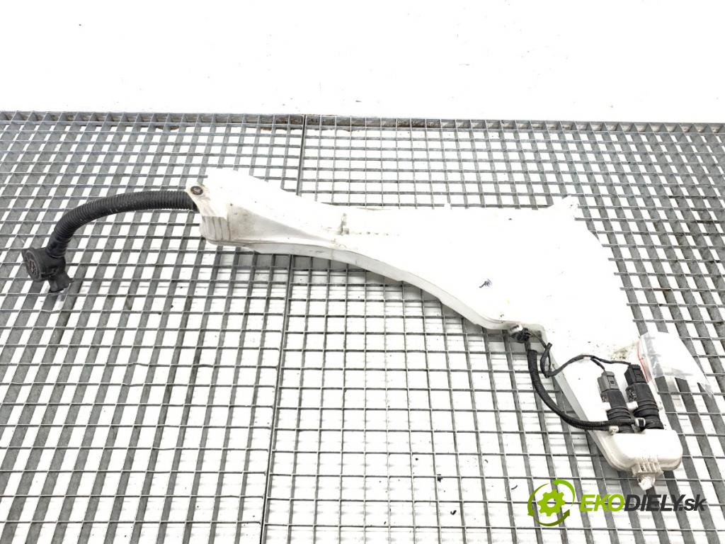 BMW F25 SUV 2016 180 kW xDrive 28 i 1997 nádržka ostřikovačů 7341925