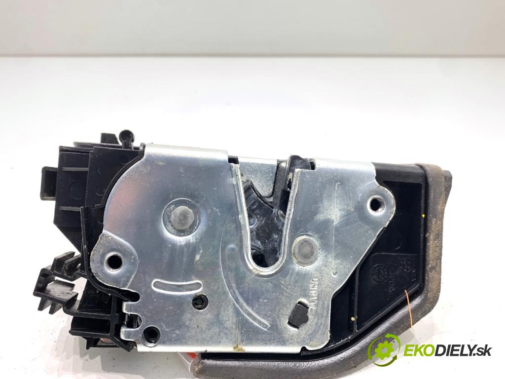 BMW F25 SUV 2016 180 kW xDrive 28 i 1997 zámok Dvere pravy zad 7318414