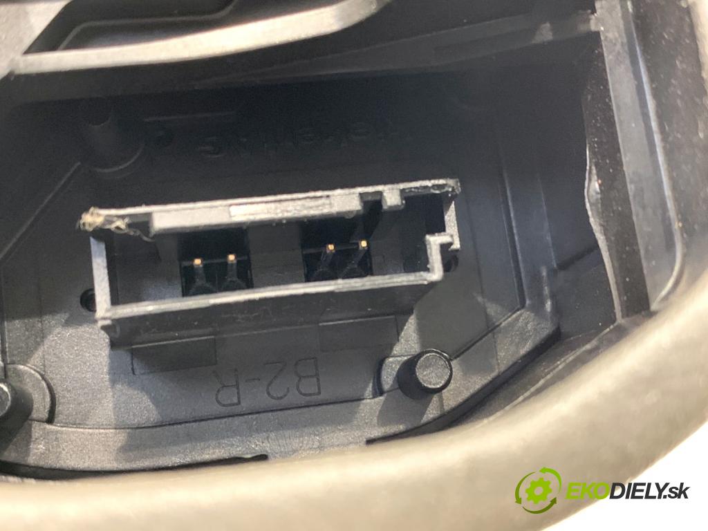 BMW F25 SUV 2016 180 kW xDrive 28 i 1997 zámok Dvere pravy zad 7318414