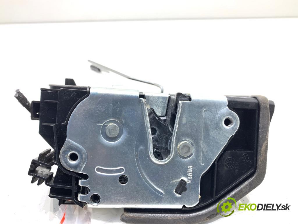 BMW F25 SUV 2016 180 kW xDrive 28 i 1997 zámok Dvere pravy predný 7318416