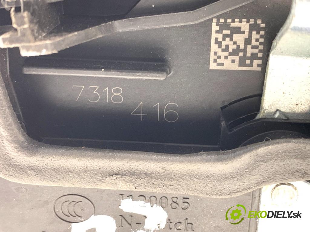 BMW F25 SUV 2016 180 kW xDrive 28 i 1997 zámok dveře pravý přední část 7318416