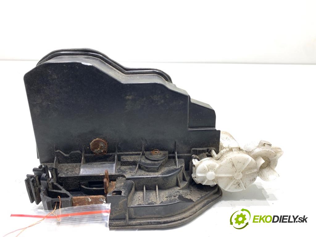 BMW F25 SUV 2016 180 kW xDrive 28 i 1997 zámok Dvere ľavy predný 7318409