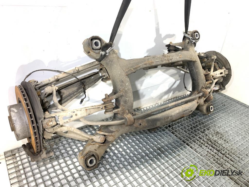 BMW F25 SUV 2016 180 kW xDrive 28 i 1997 Výstuha zad