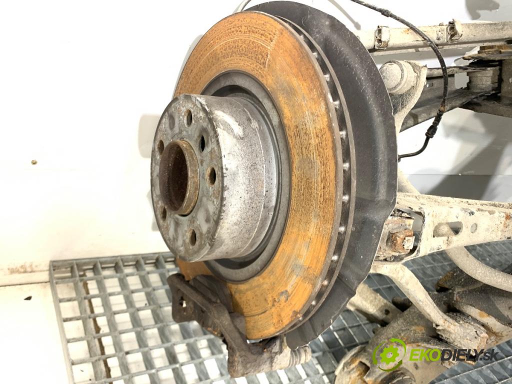 BMW F25 SUV 2016 180 kW xDrive 28 i 1997 Výstuha zad