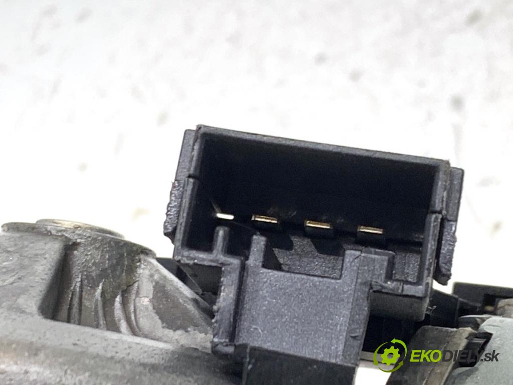 BMW F25 SUV 2016 180 kW xDrive 28 i 1997 motor stěračů zadní část 7237062