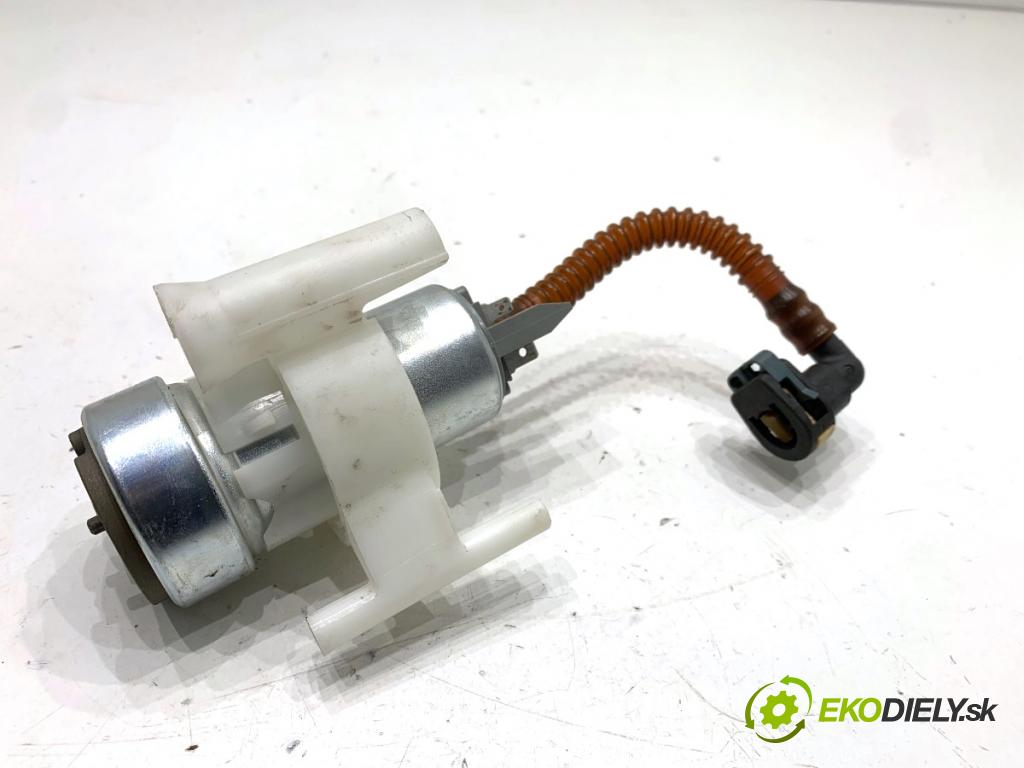 BMW F25 SUV 2016 180 kW xDrive 28 i 1997 pumpa paliva 7236791