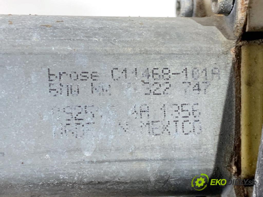 BMW F25 SUV 2016 180 kW xDrive 28 i 1997 mechanismus okna levý přední část 7355635